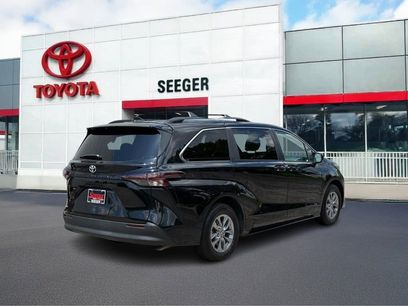 Used 2026 Toyota Sienna LE