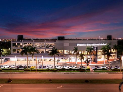 Used 2023 Mercedes-Benz GLC 300 4MATIC image 39