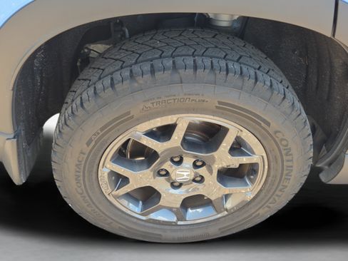 Certified 2025 Honda Pilot TrailSport image 35