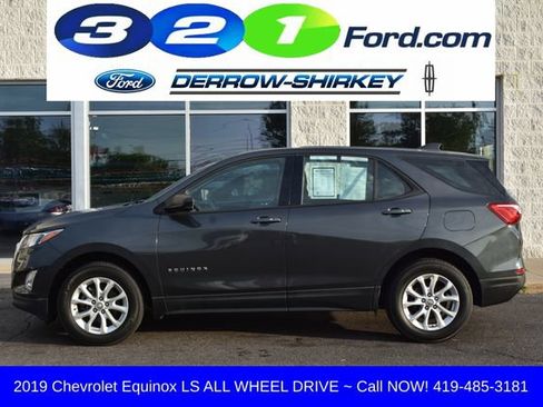 Used 2019 Chevrolet Equinox LS AWD/4WD image 2