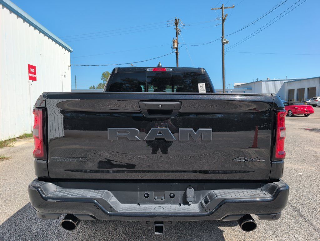 Used 2025 RAM 1500 Big Horn AWD/4WD image 7