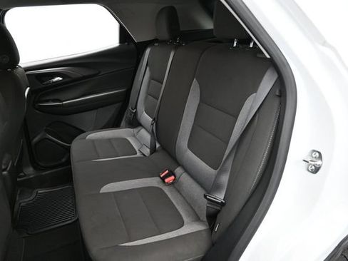 Used 2024 Chevrolet TrailBlazer LT FWD image 27