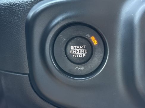 Used 2023 Jeep Wrangler Unlimited Sport AWD/4WD image 19