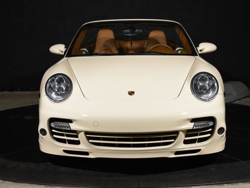 Used 2009 Porsche 911 Turbo image 9