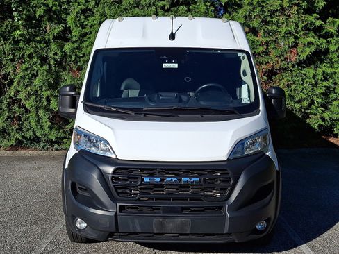 Used 2025 RAM ProMaster 2500 w/ Convenience Group FWD image 2