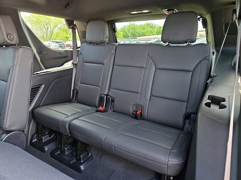 Used 2025 Chevrolet Tahoe LT AWD/4WD image 11
