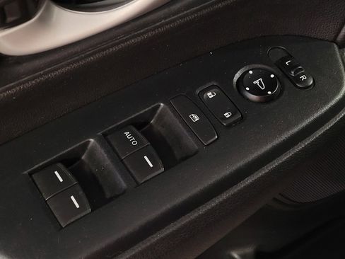 Used 2020 Honda CR-V LX image 27