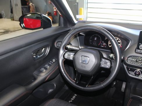 Certified 2025 Honda HR-V Sport image 21
