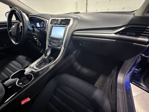 Used 2016 Ford Fusion SE FWD image 27