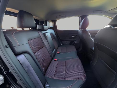 New 2026 Nissan Kicks SR image 9