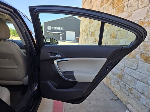 Used 2013 Buick Regal Premium image 10