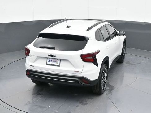 New 2026 Chevrolet Trax RS w/ Sunroof Package image 58