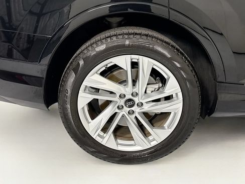 Used 2023 Audi Q7 3.0T Prestige AWD/4WD image 34