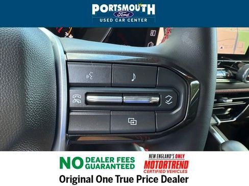 Used 2024 Chevrolet Colorado Z71 w/ Z71 Convenience Package 2 image 19