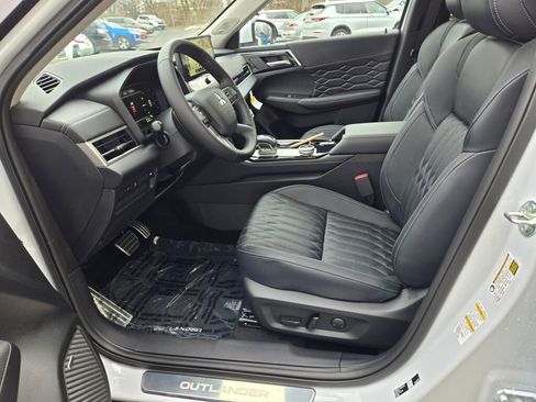 New 2026 Mitsubishi Outlander SEL AWD/4WD image 17