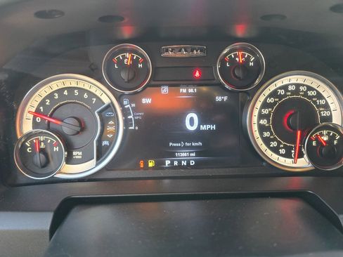 Used 2017 RAM 1500 Classic SLT w/ SLT Plus D←cor Group AWD/4WD image 17