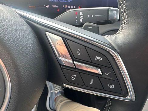 Used 2025 Buick Enclave Avenir AWD/4WD image 25