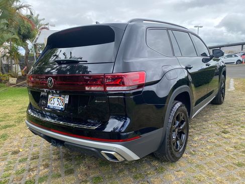 Used 2026 Volkswagen Atlas Peak Edition AWD/4WD image 25