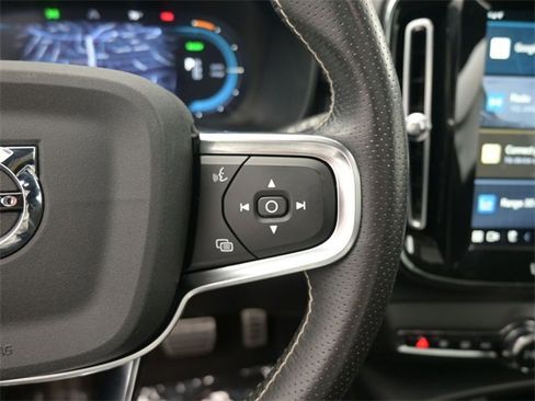 Used 2021 Volvo XC40 P8 Recharge w/ Advanced Package image 23