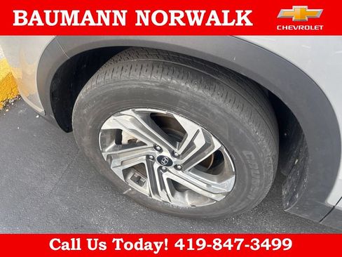 Used 2023 Hyundai Santa Fe SE FWD image 8