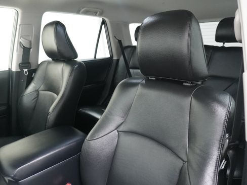 Used 2024 Toyota 4Runner SR5 AWD/4WD image 9