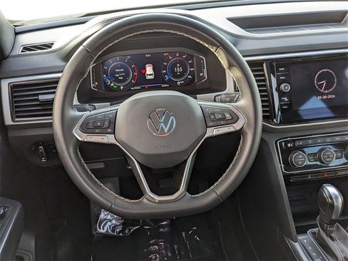 Certified 2023 Volkswagen Atlas Cross Sport SE w/ Panoramic Sunroof Package image 15