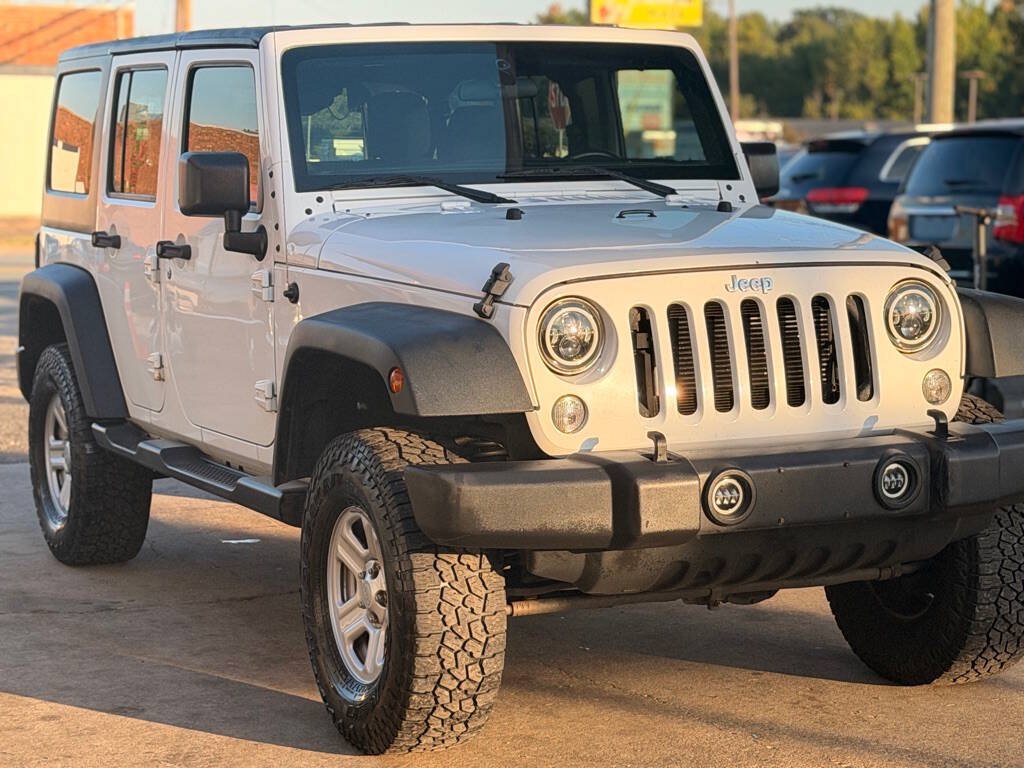 Used 2016 Jeep Wrangler Unlimited Sport w/ Connectivity Group AWD/4WD image 3