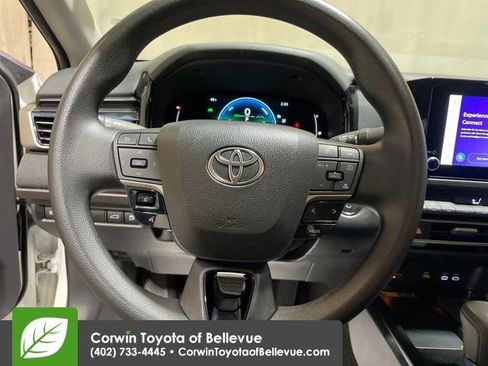 Used 2025 Toyota Camry LE image 14