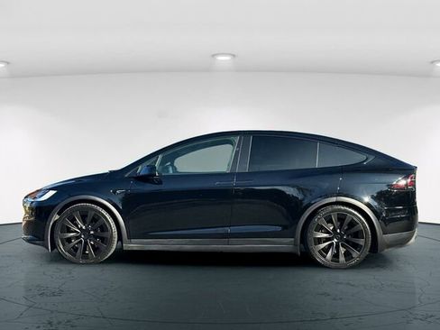 Used 2022 Tesla Model X image 4
