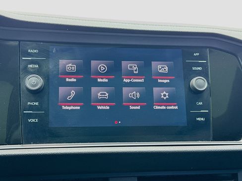 Used 2019 Volkswagen Jetta SEL FWD image 9