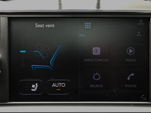 Used 2019 Bentley Bentayga AWD/4WD image 16
