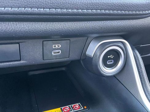 Used 2024 Toyota Grand Highlander AWD image 40
