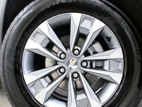 Certified 2025 Chevrolet Equinox LT FWD image 29