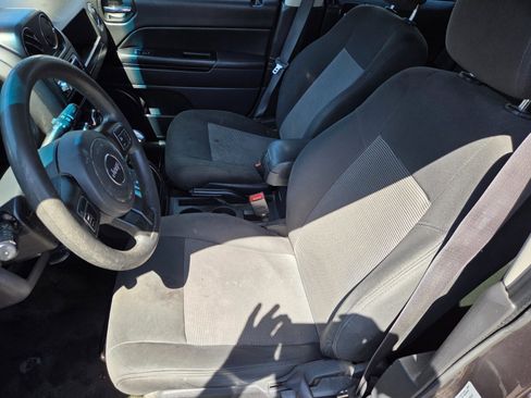 Used 2017 Jeep Patriot Sport w/ Power Value Group FWD image 9