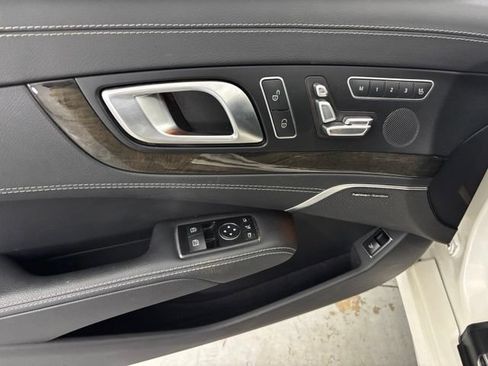 Used 2015 Mercedes-Benz SL 400 image 8