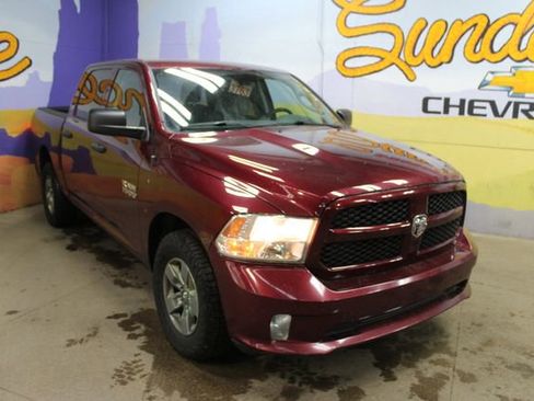 Used 2016 RAM 1500 Express AWD/4WD image 2
