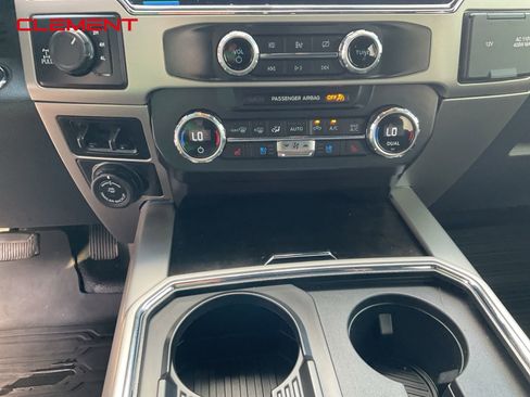 Used 2022 Ford F250 Lariat w/ Black Appearance Package image 15