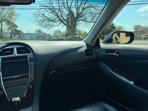 Used 2011 Lexus ES 350 FWD image 16