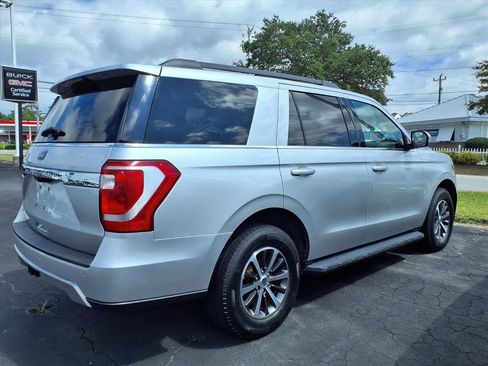 Used 2018 Ford Expedition XLT w/ Equipment Group 202A image 2