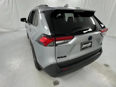 Used 2024 Toyota RAV4 LE AWD/4WD image 5