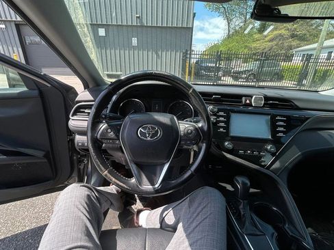 Used 2019 Toyota Camry SE image 10