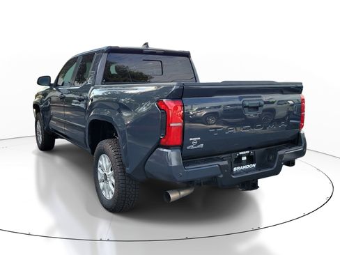Used 2024 Toyota Tacoma SR5 AWD/4WD image 5