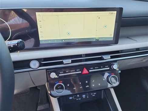 New 2025 Hyundai Tucson SEL image 16