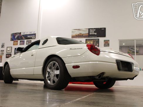 Used 2002 Ford Thunderbird image 8