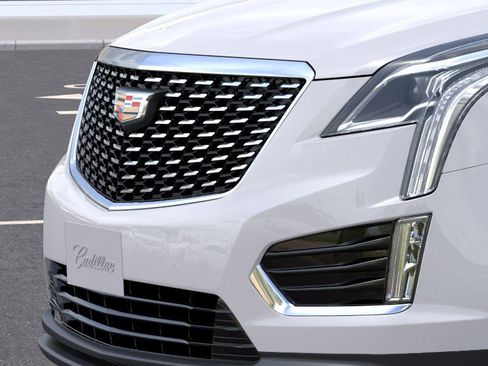 New 2026 Cadillac XT5 Luxury image 13