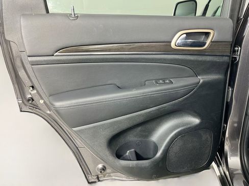 Used 2015 Jeep Grand Cherokee Overland AWD/4WD image 31