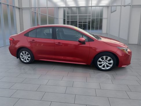 Used 2020 Toyota Corolla LE image 9