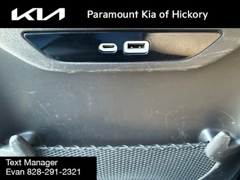 Used 2024 Chrysler Pacifica Touring-L FWD image 14