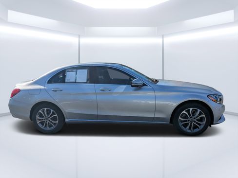 Used 2018 Mercedes-Benz C 300 4MATIC Sedan image 5