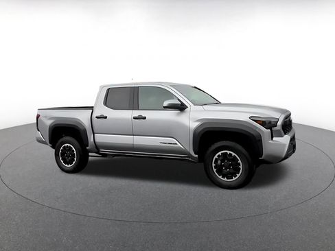 Used 2025 Toyota Tacoma TRD Off-Road image 2